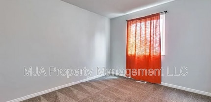 5674 Magic Isle Ln in Salt Lake City, UT - Building Photo - Building Photo
