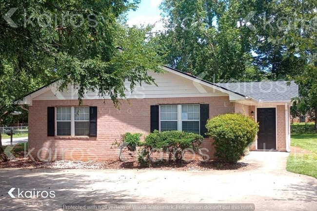 property at 305 Deer Park Dr