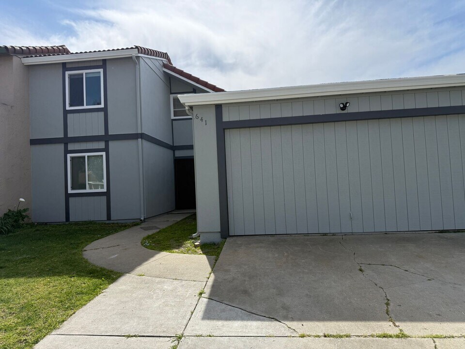 1315 Dayton St in Salinas, CA - Building Photo