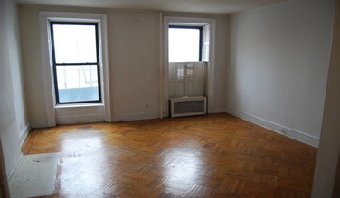 258 Dekalb Ave in Brooklyn, NY - Building Photo - Interior Photo