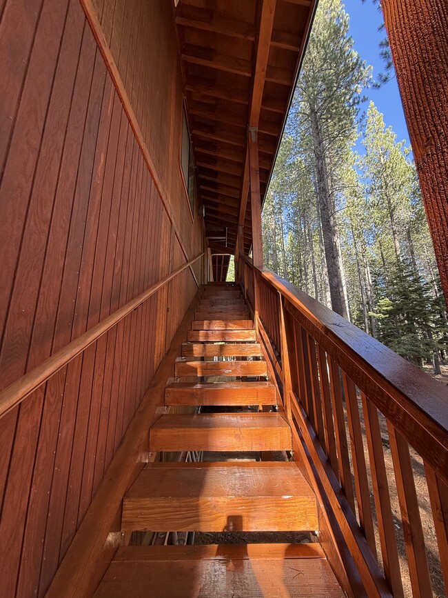 11750 Chapelle Pl, Unit #2 in Truckee, CA - Building Photo - Building Photo