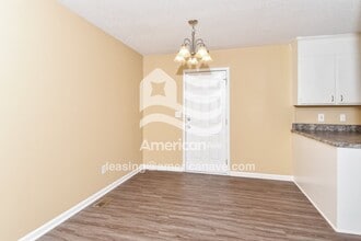 7352 Pinedale Dr in Columbia, SC - Building Photo - Building Photo