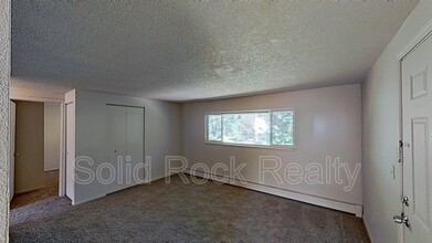 2909 Sage St in Colorado Springs, CO - Building Photo - Building Photo