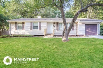 6702 Fairlane Dr in Kansas City, MO - Building Photo - Building Photo