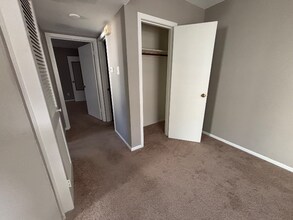 2137 Branard St in Houston, TX - Building Photo - Building Photo