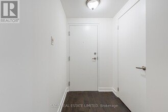 1100-1100 Lansdowne Ave in Toronto, ON - Building Photo - Building Photo
