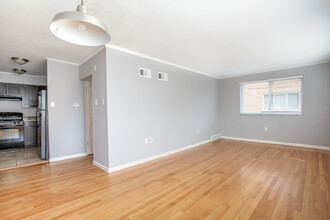 2507 S Big Bend Blvd in Maplewood, MO - Building Photo - Building Photo