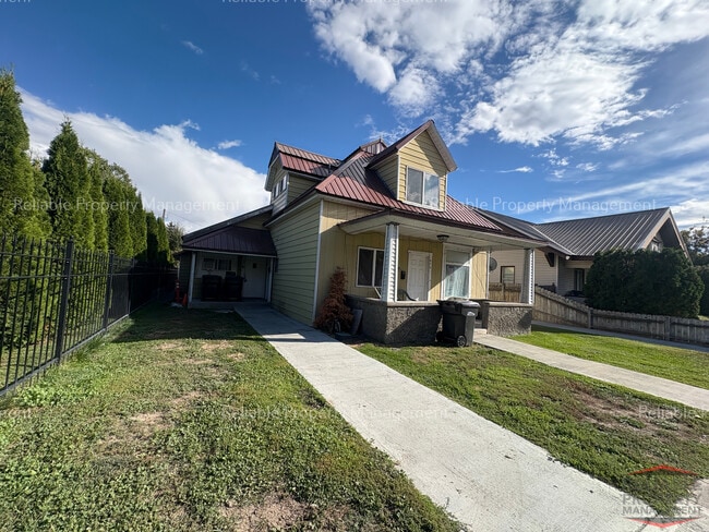 678 N Water Ave, Unit 678