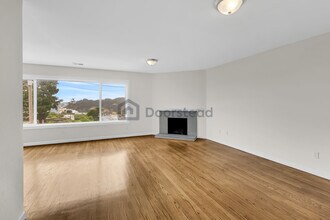 85 Mira Vista Ct in Daly City, CA - Foto de edificio - Building Photo