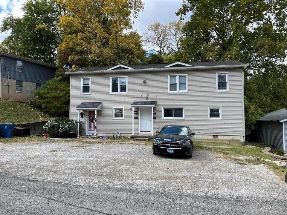 723 Osborn Dr in Collinsville, IL - Building Photo