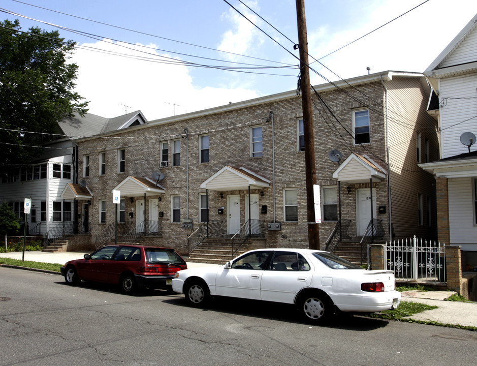 129-137 Marshall St in Elizabeth, NJ - Building Photo