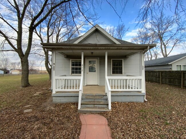 property at 612 E Mc Neil Ave