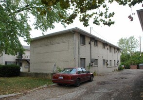 652 Riverview Dr Apartamentos