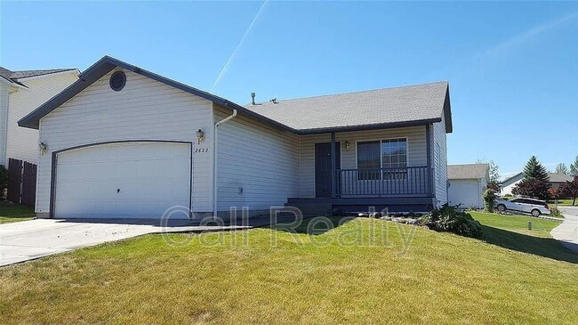 property at 2622 Oxford Cir