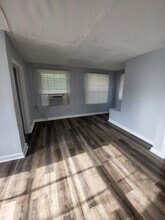 1923 Ella St-Unit -1925 Ella St in Jacksonville, FL - Building Photo - Building Photo