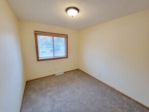 4229 W Mesa Pass in Sioux Falls, SD - Building Photo - Building Photo