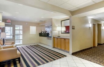 Furnished Studio-Pleasanton - Chabot Dr. in Pleasanton, CA - Foto de edificio - Building Photo