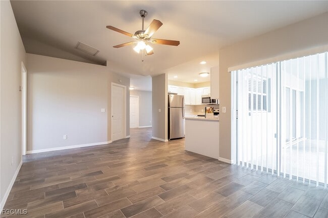 1107 SE 5th Ave in Cape Coral, FL - Building Photo - Building Photo