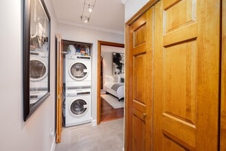 1 Greene St in Jersey City, NJ - Building Photo - Building Photo