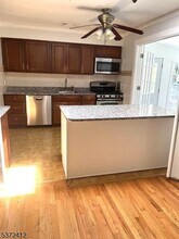 26 Parker Pl in Upper Saddle River, NJ - Building Photo - Building Photo