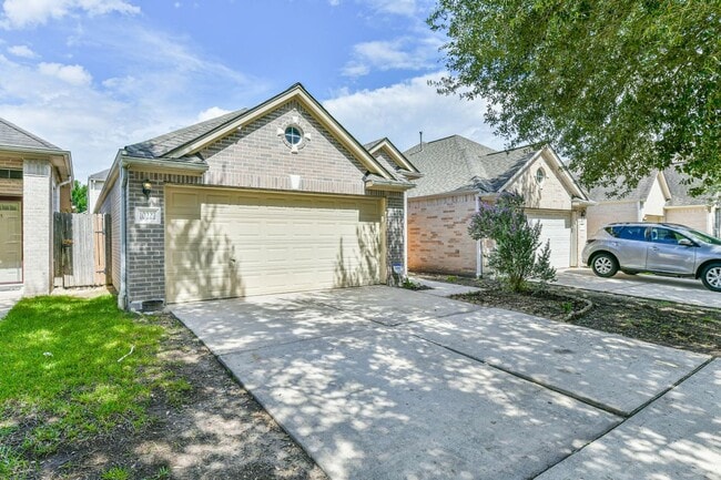 10222 West Palm Lake Drive in Houston, TX - Building Photo - Building Photo