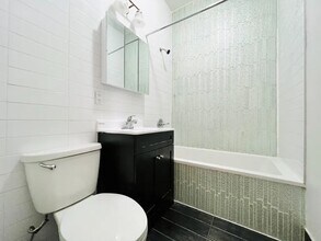 Furnished room/NOT APARTMENT in Brooklyn, NY - Building Photo - Building Photo