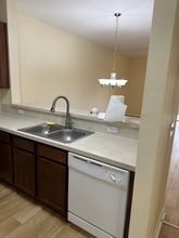10642 Regent Square Dr in Orlando, FL - Building Photo - Building Photo