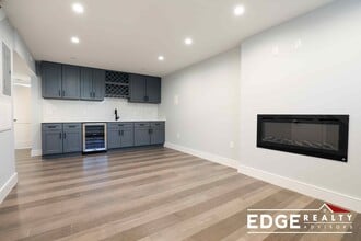 13 Molloy St, Unit 1 in Watertown, MA - Foto de edificio - Building Photo