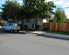 449-465 VENTURA Ave in Palo Alto, CA - Building Photo - Building Photo