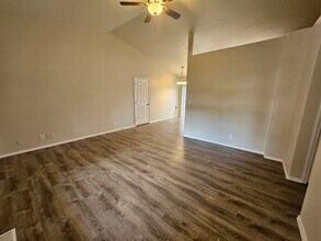 2499 N Capecod Way in Meridian, ID - Building Photo - Building Photo