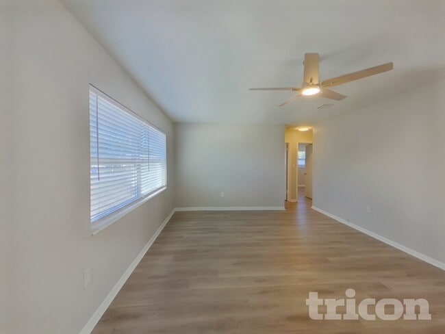 10887 111th Pl N in Largo, FL - Building Photo - Building Photo