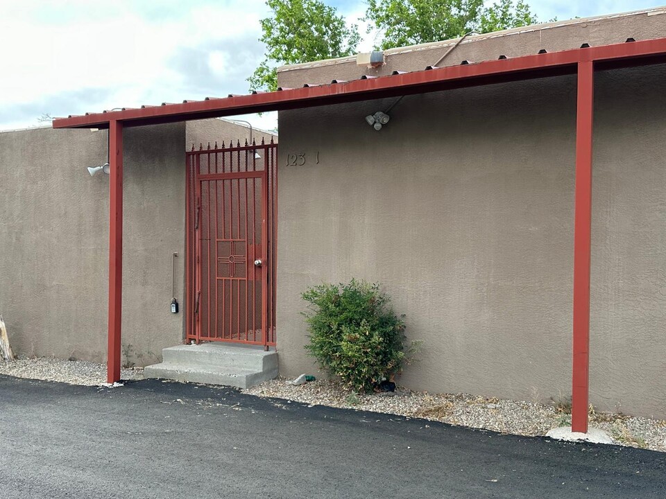 12361 Mountain Rd NE in Albuquerque, NM - Building Photo