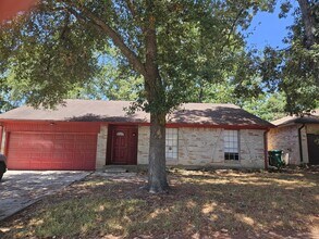 2 Ollerton Ln in Conroe, TX - Building Photo - Building Photo
