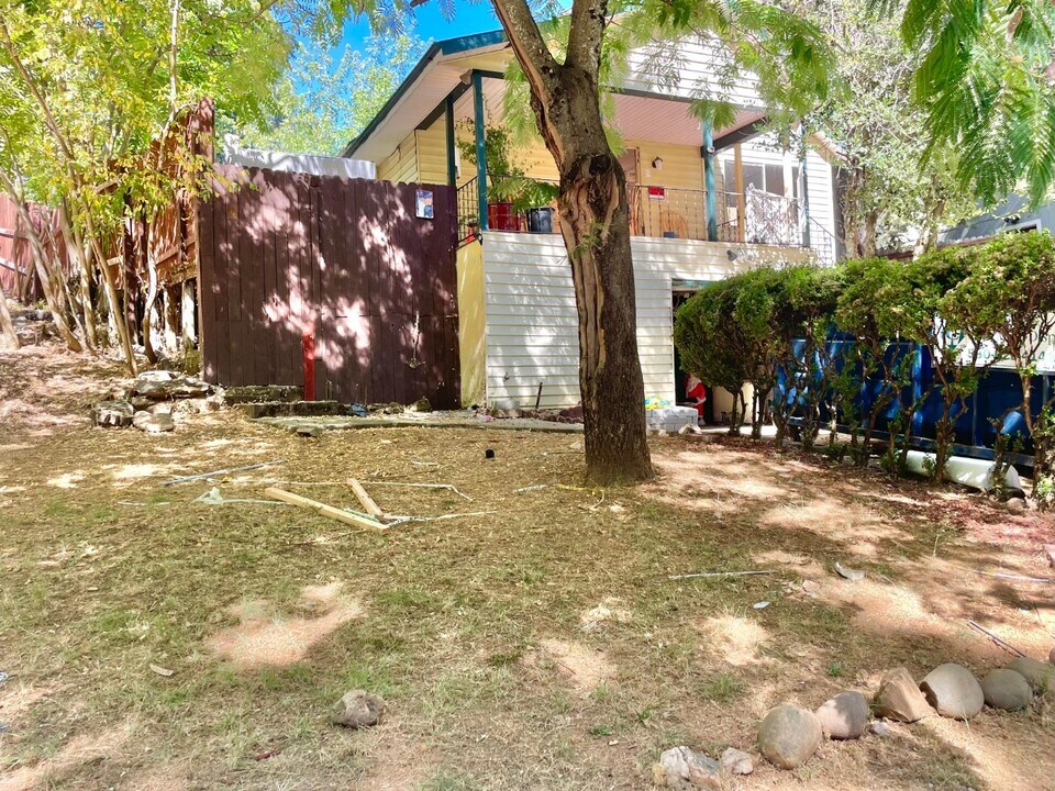2896 Clay St in Placerville, CA - Building Photo