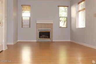 5616 Etiwanda Ave in Los Angeles, CA - Building Photo - Building Photo