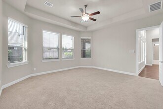 25315 Angelwood Springs Ln in Tomball, TX - Foto de edificio - Building Photo