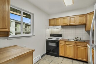 250 N Raymond Rd-Unit -A-7 in Spokane Valley, WA - Building Photo - Building Photo