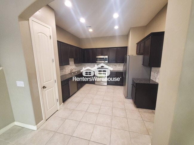 1367 S Country Club Dr in Mesa, AZ - Building Photo - Building Photo