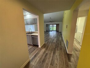 3145 Windrush Bourne in Sarasota, FL - Building Photo - Building Photo