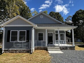 38 Meadow View Ln in Colonial Beach, VA - Building Photo - Building Photo