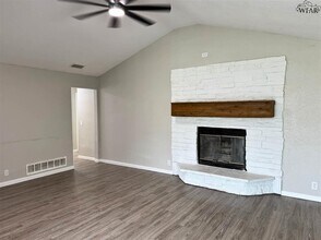 1112 Lisa Ln in Burkburnett, TX - Building Photo - Building Photo