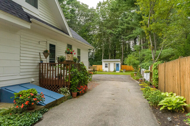 34 Boody St, Unit #2 in Brunswick, ME - Building Photo - Building Photo