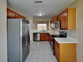 317 Morning Creek Cir in Apopka, FL - Foto de edificio - Building Photo