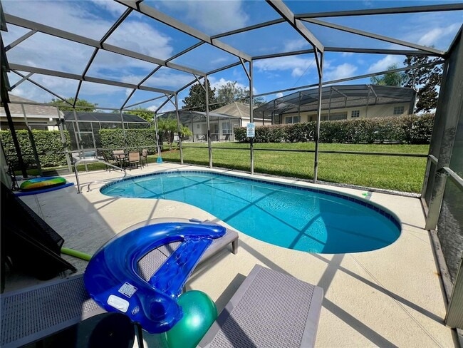 8127 Fan Palm Way in Kissimmee, FL - Foto de edificio - Building Photo