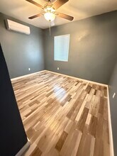 1015 4th St, Unit B in Modesto, CA - Foto de edificio - Building Photo