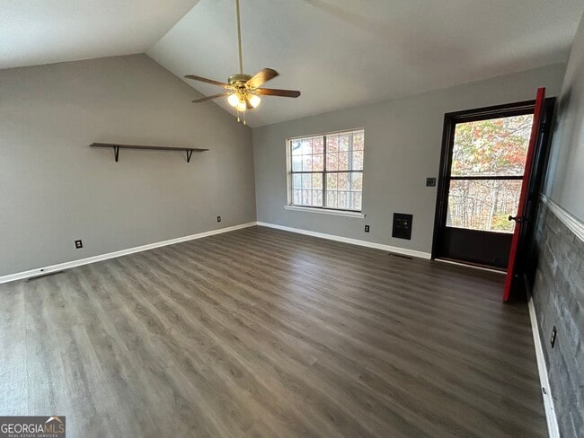 3544 Lakeview Dr in Gainesville, GA - Building Photo - Building Photo