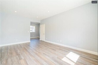 713 W 80th St in Los Angeles, CA - Building Photo - Building Photo
