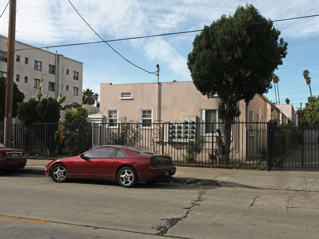 1611 N Normandie Ave in Los Angeles, CA - Building Photo - Building Photo