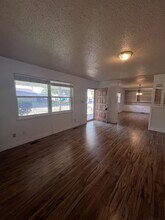 735 NW 5th St in Moore, OK - Building Photo - Building Photo