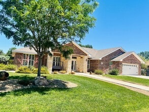704 Monterrey Way in Artesia, NM - Building Photo - Building Photo